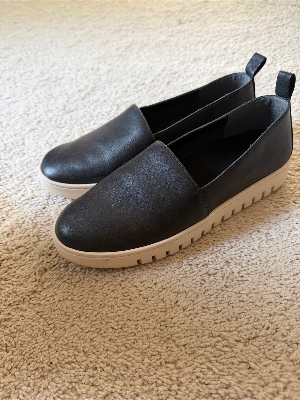 Vionic Casual Slip-On leather Sneakers